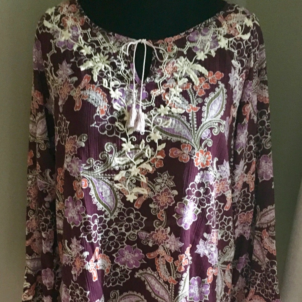 Eddie Bauer Tunic with Embroidery XL